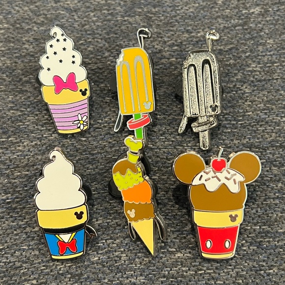 Disney Accessories - Disney Pin - Ice Cream Set - Mickey, Goofy, Donald, Pluto, Daisy + Chaser